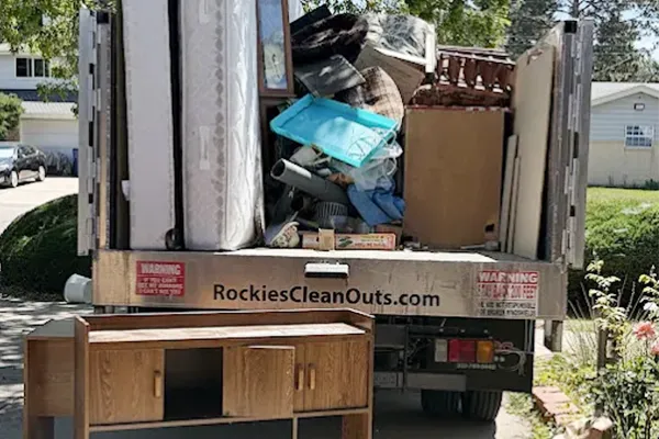 Estate cleanout service